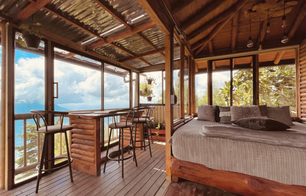 The Ultimate Guide to Treehouse & Elevated Cabin Stays Around the World 56562fb4