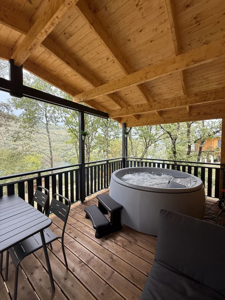 The Ultimate Guide to Treehouse & Elevated Cabin Stays Around the World d1ea5b60