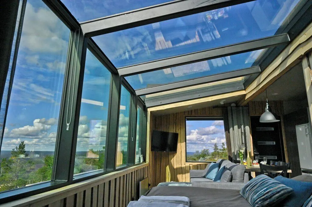 8 Glass Dome Hotels Where You Can Sleep Under the Northern Lights F5fe4a7f
