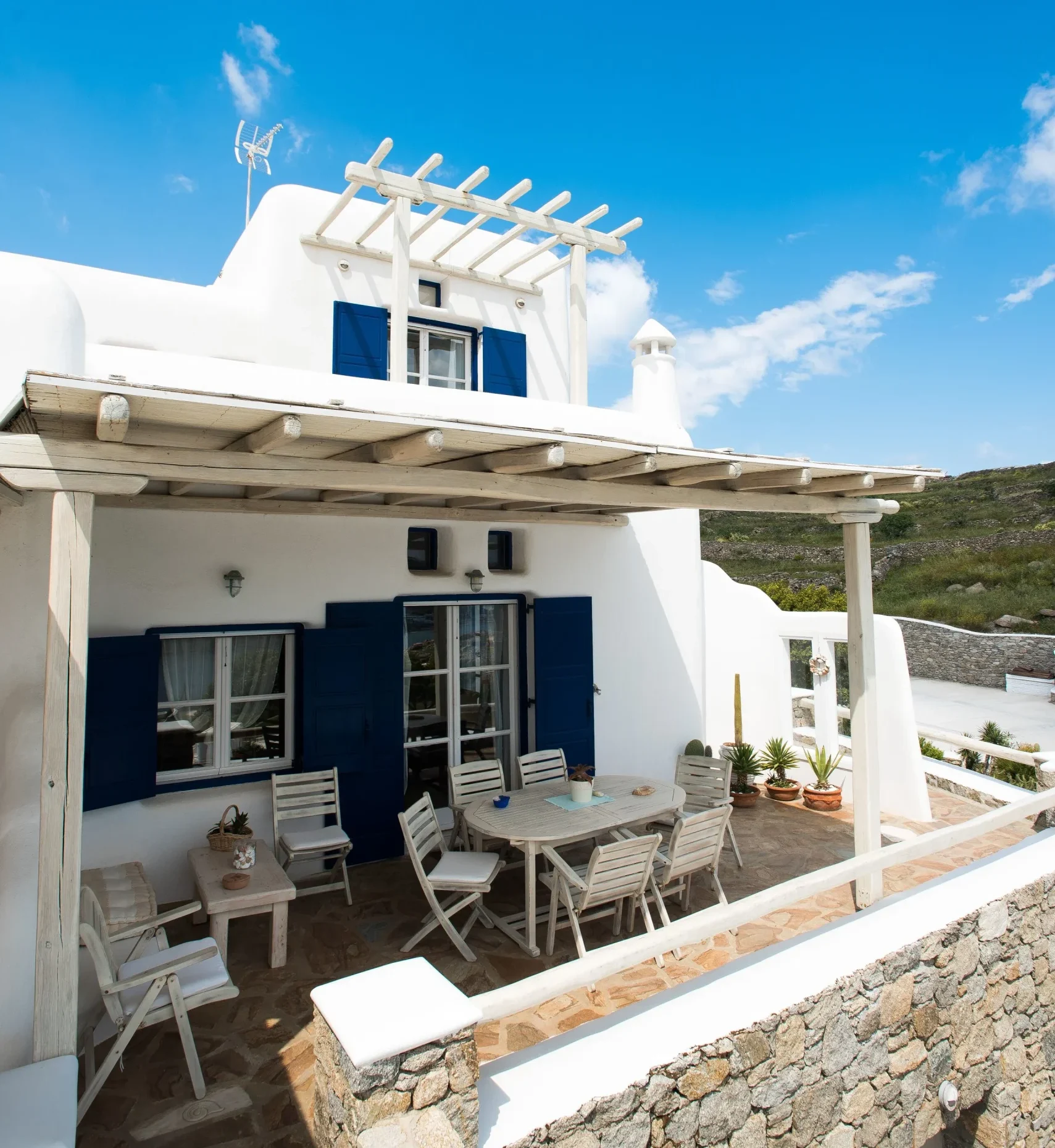 Anemoessa House Near Mykonos: A Cliffside Stay Shaped by Light and Sea Anemoessa House_4