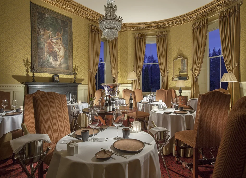 Crossbasket Castle Hotel & Restaurant: A Scottish Castle Stay Near Glasgow Crossbasket Castle Hotel & Restaurant_6