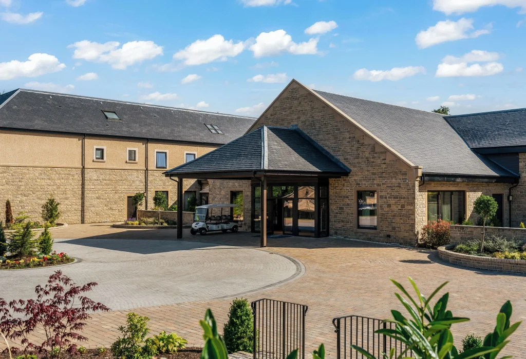 Crossbasket Castle Hotel & Restaurant: A Scottish Castle Stay Near Glasgow Crossbasket Castle Hotel & Restaurant_7