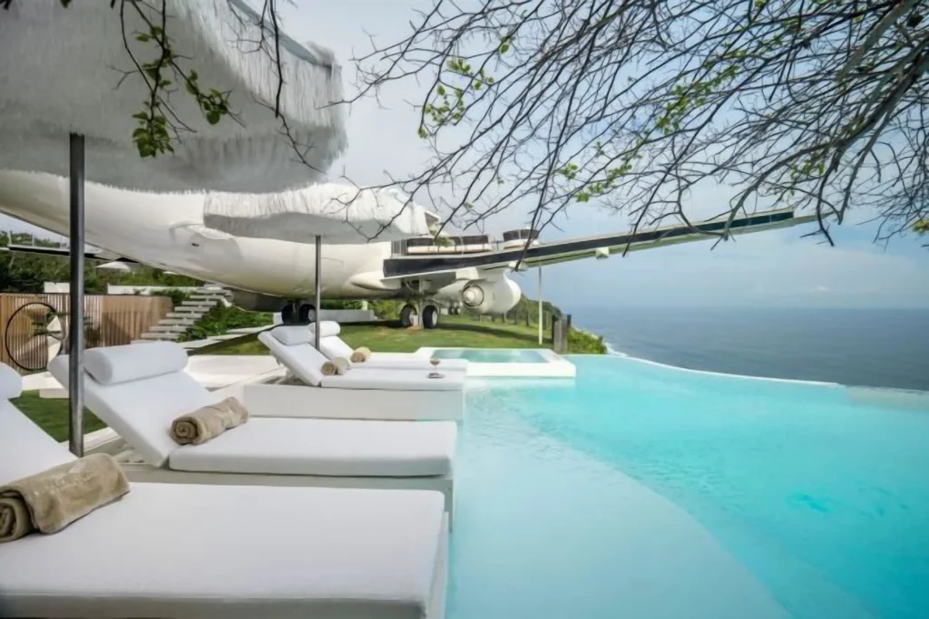 Private Jet Villa Uluwatu