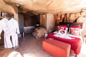 Cave Suite entrance surrounded by sandstone rocks at Kagga Kamma